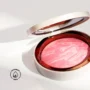 Masqmai skaistalai veidui PINK MAGIC BLUSH atviroje kompaktinėje pakuotėje su veidrodėliu